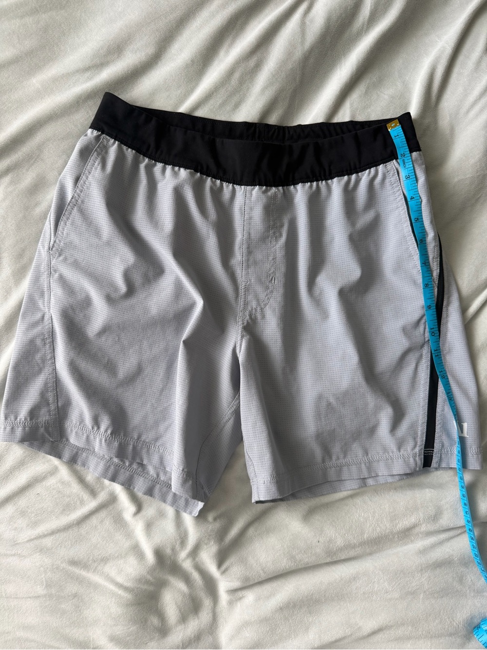 EUC LIKE NEW men’s VUORI DRAFT RUNNING SHORT UNLINED SIZE M medium mens 6”